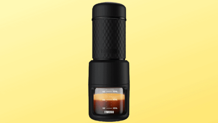 Offrez-vous un bon café à tout moment avec la mini cafetière portable STARESSO